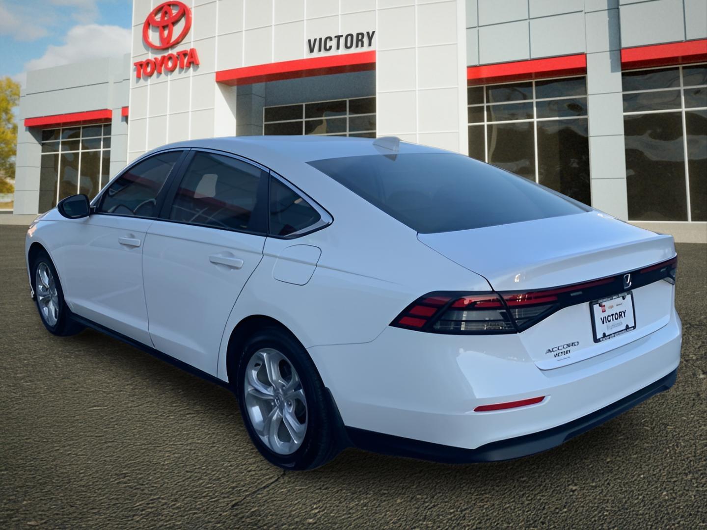 2023 Honda Accord LX photo 4