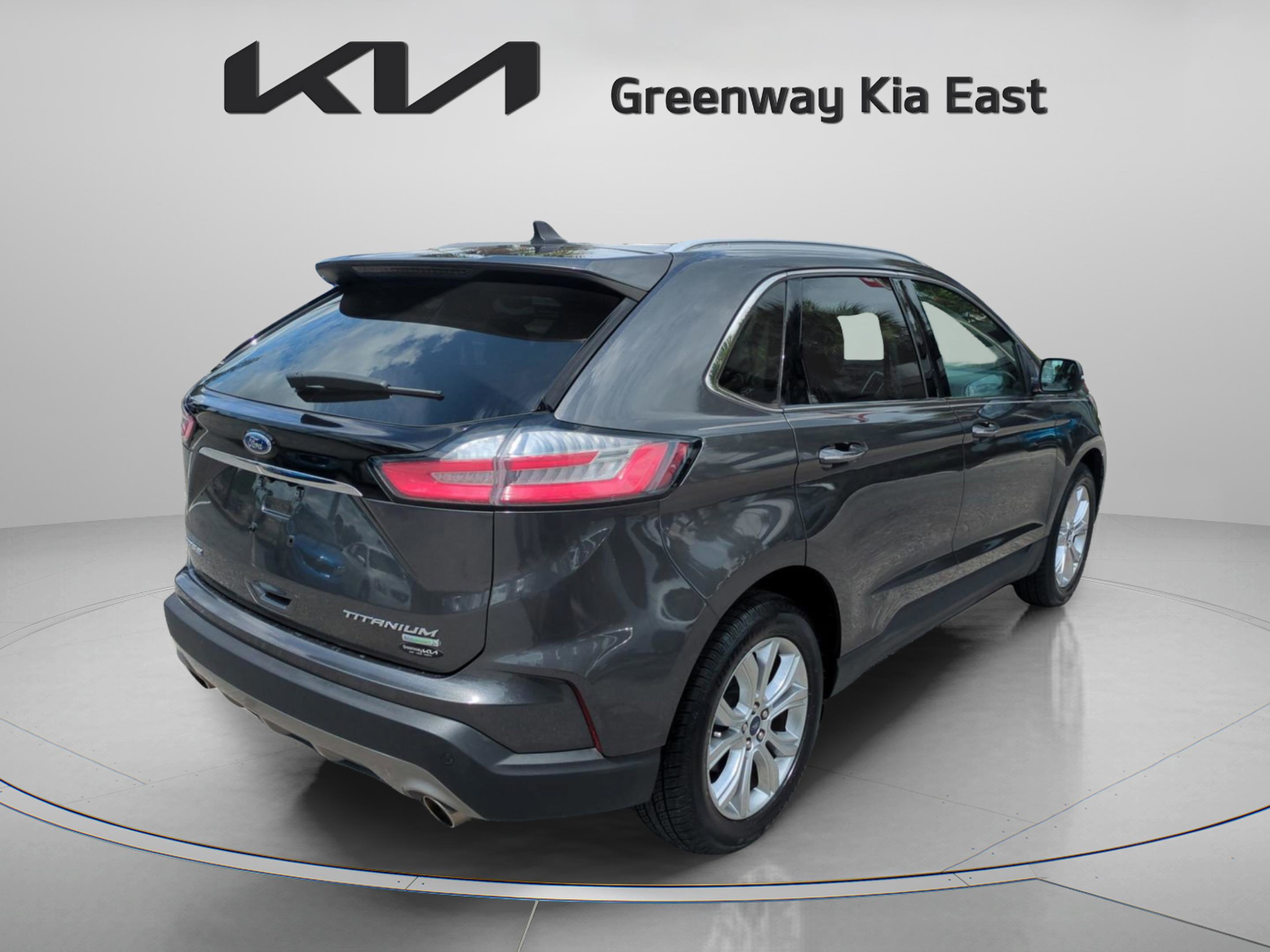 2020 Ford Edge Titanium photo 8
