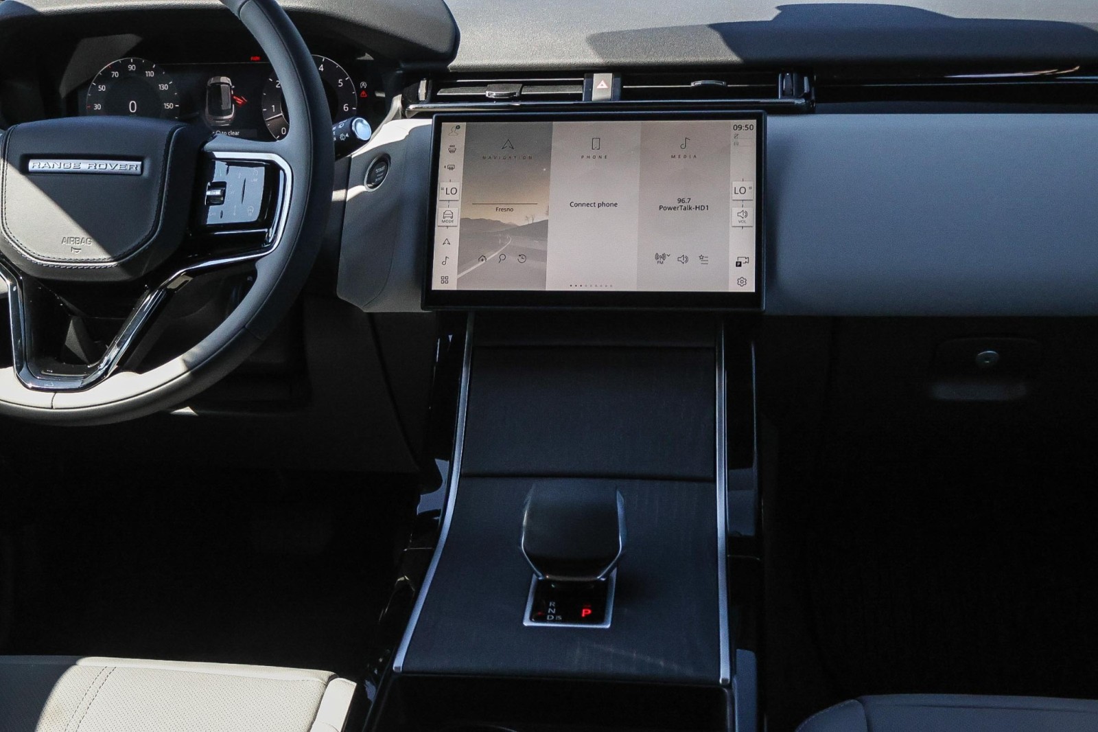 2026 Land Rover Range Rover Velar S photo 15