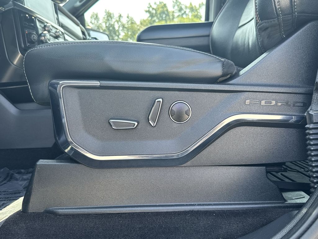 2021 Ford F-150 Lariat photo 14