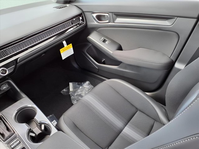 2025 Honda Civic Hatchback Sport photo 14