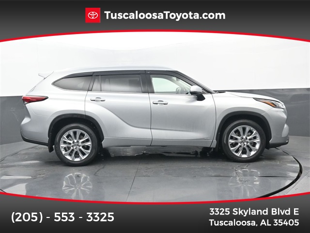 2023 Toyota Highlander Limited's photo