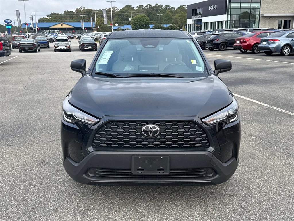 2024 Toyota Corolla Cross L photo 7