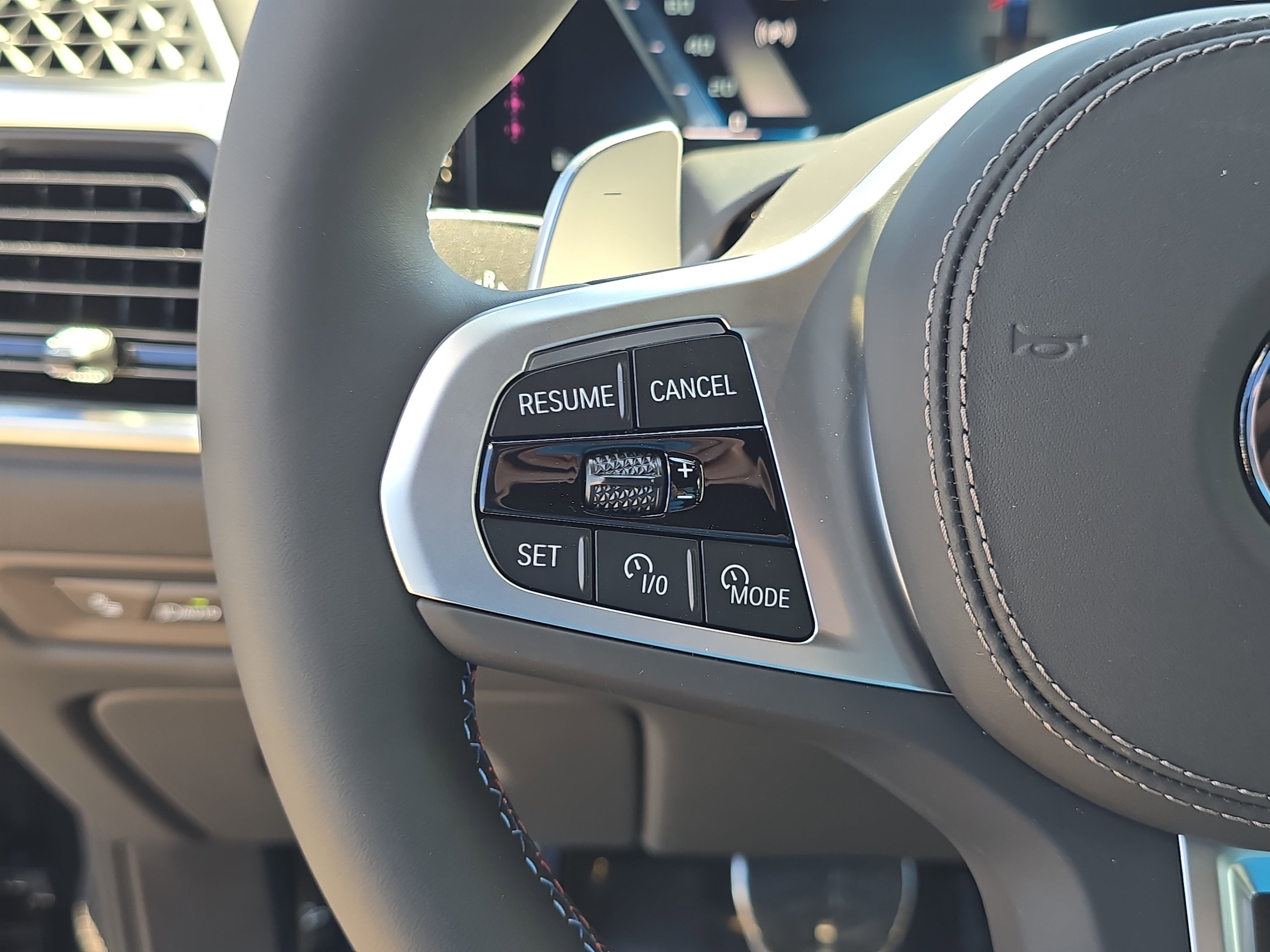 2026 Bmw X5 M60i photo 9