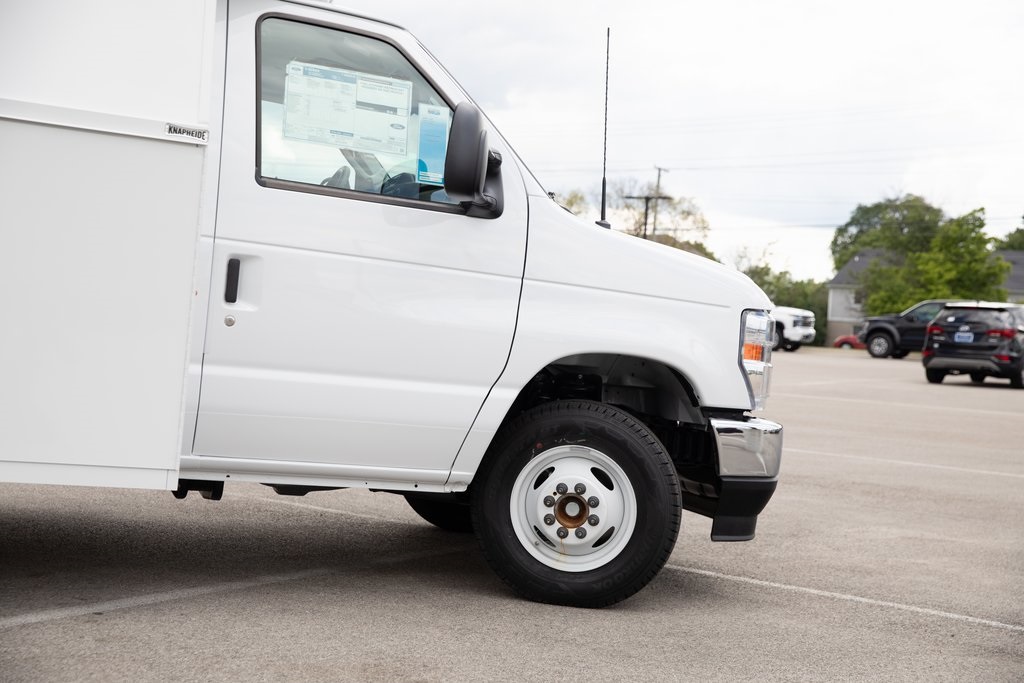 2026 Ford E-350 Base photo 9