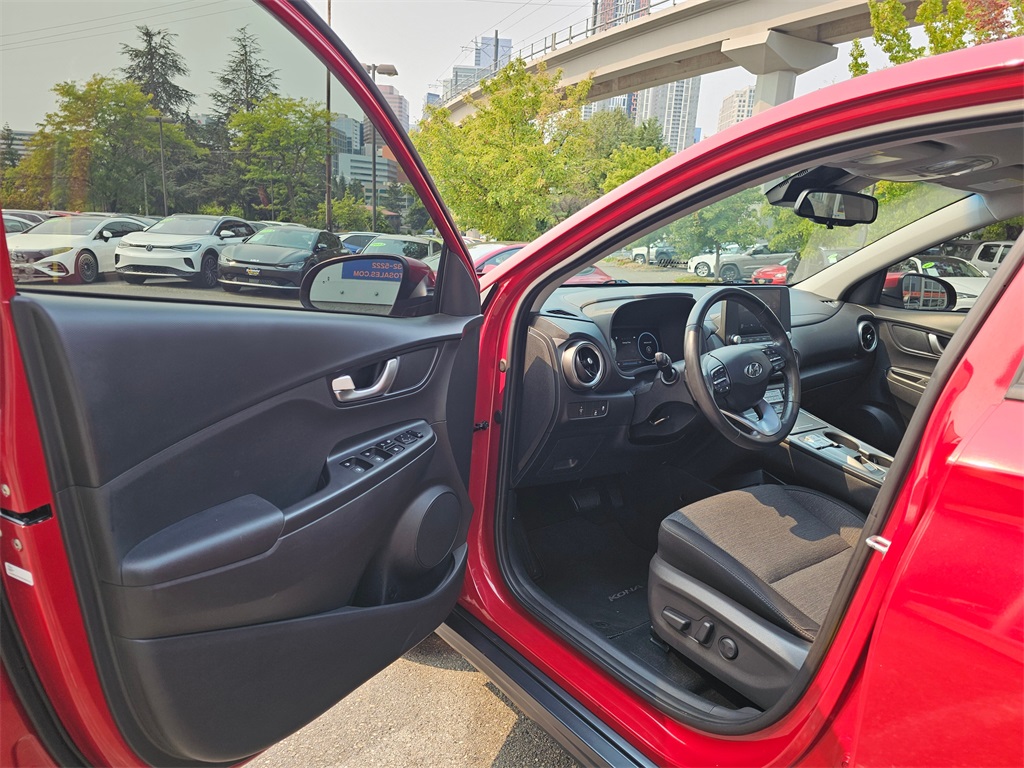 2022 Hyundai Kona Electric SEL photo 22