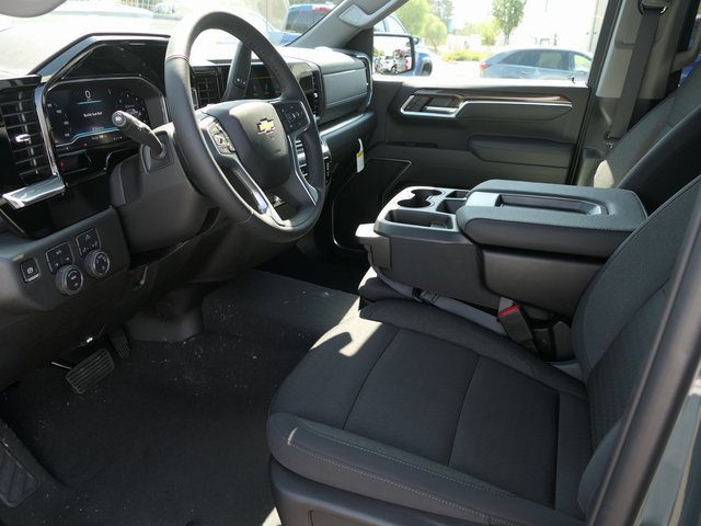 2025 Chevrolet Silverado 1500 LT photo 12