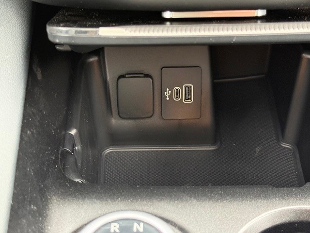 2025 Ford Explorer ST-Line photo 25