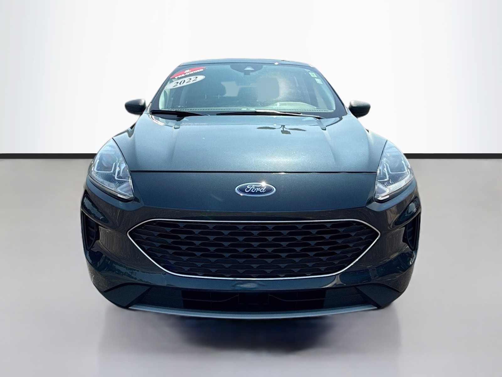 2022 Ford Escape SE photo 2