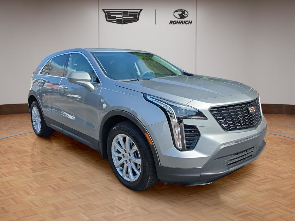 2023 Cadillac XT4 Luxury photo 3