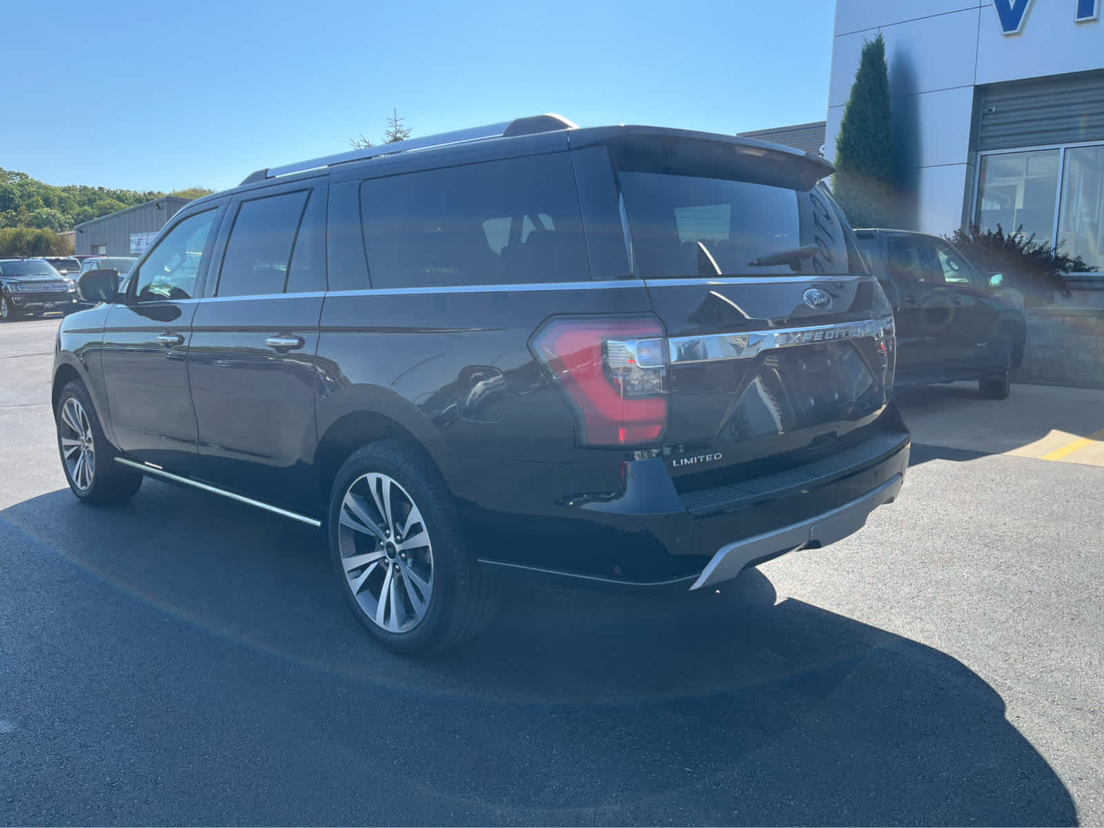 2021 Ford Expedition MAX Limited photo 4