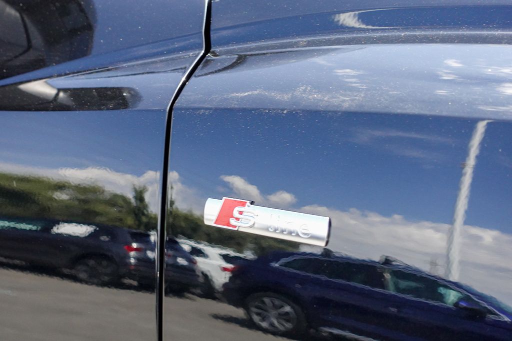2025 Audi Q3 S line Premium Plus photo 6