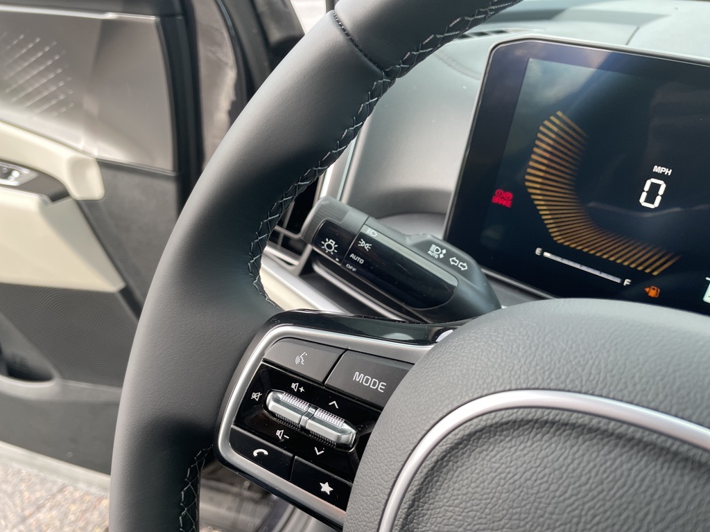 2025 Kia Sorento S photo 19