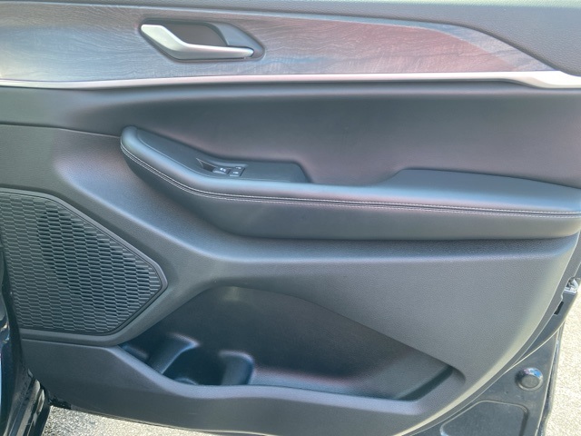 2023 Jeep Grand Cherokee Limited photo 38