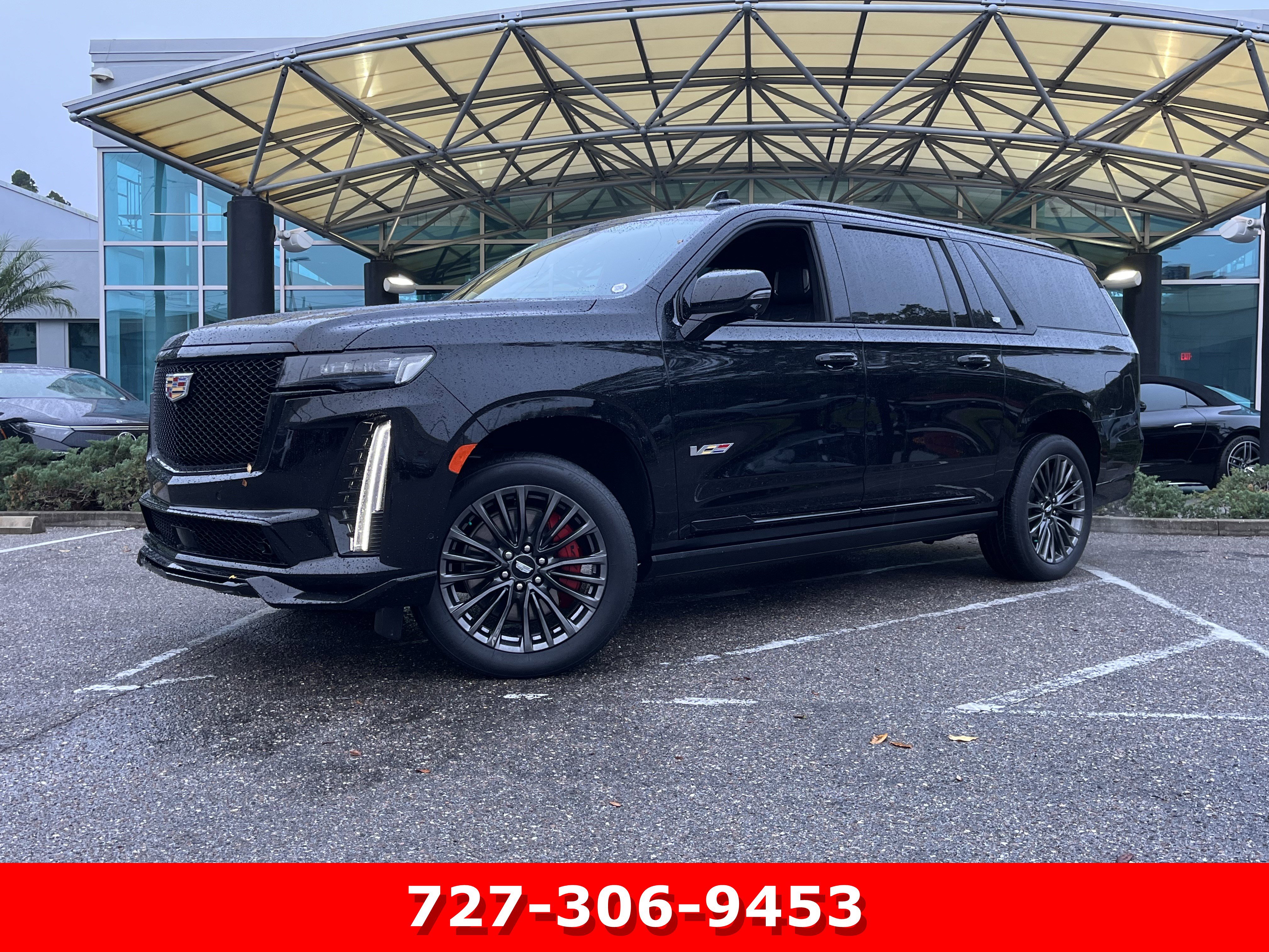 2023 Cadillac Escalade ESV V-Series's photo