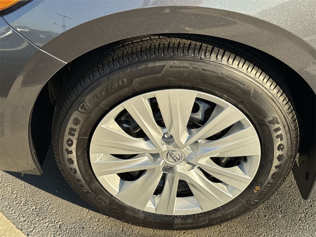 2025 Nissan Sentra S photo 16