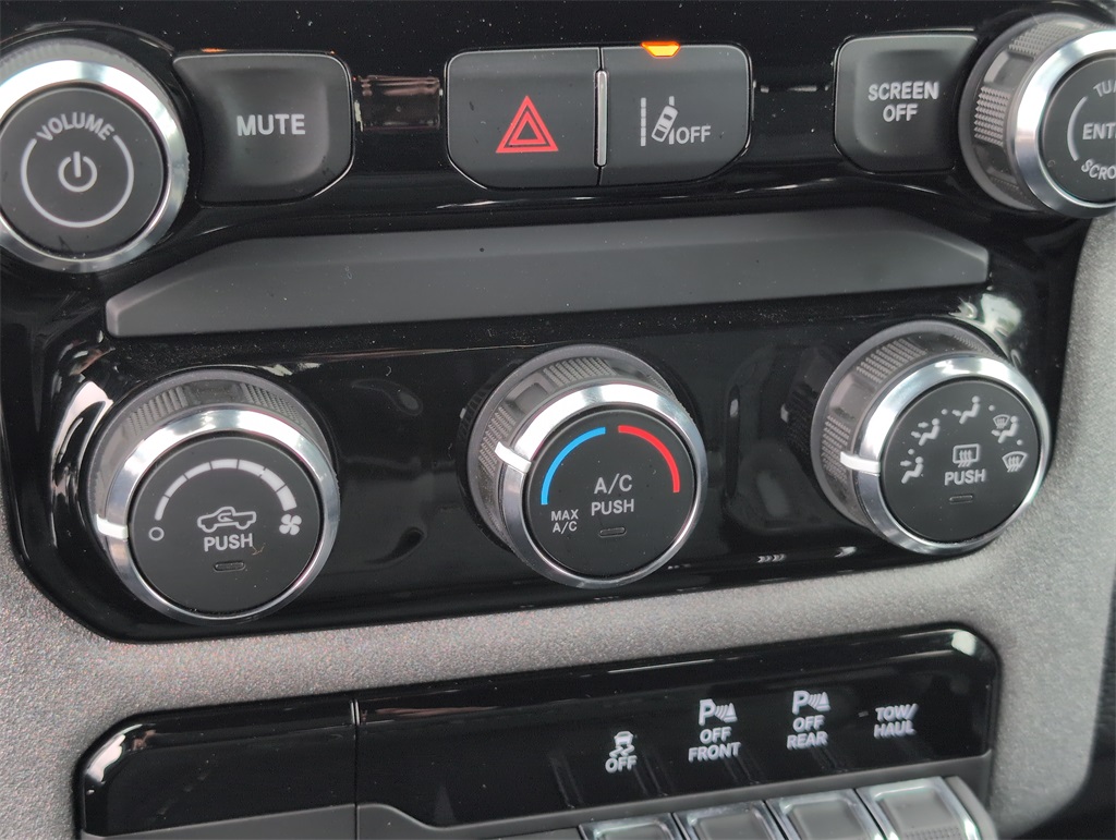 2025 Ram 1500 Tradesman photo 10