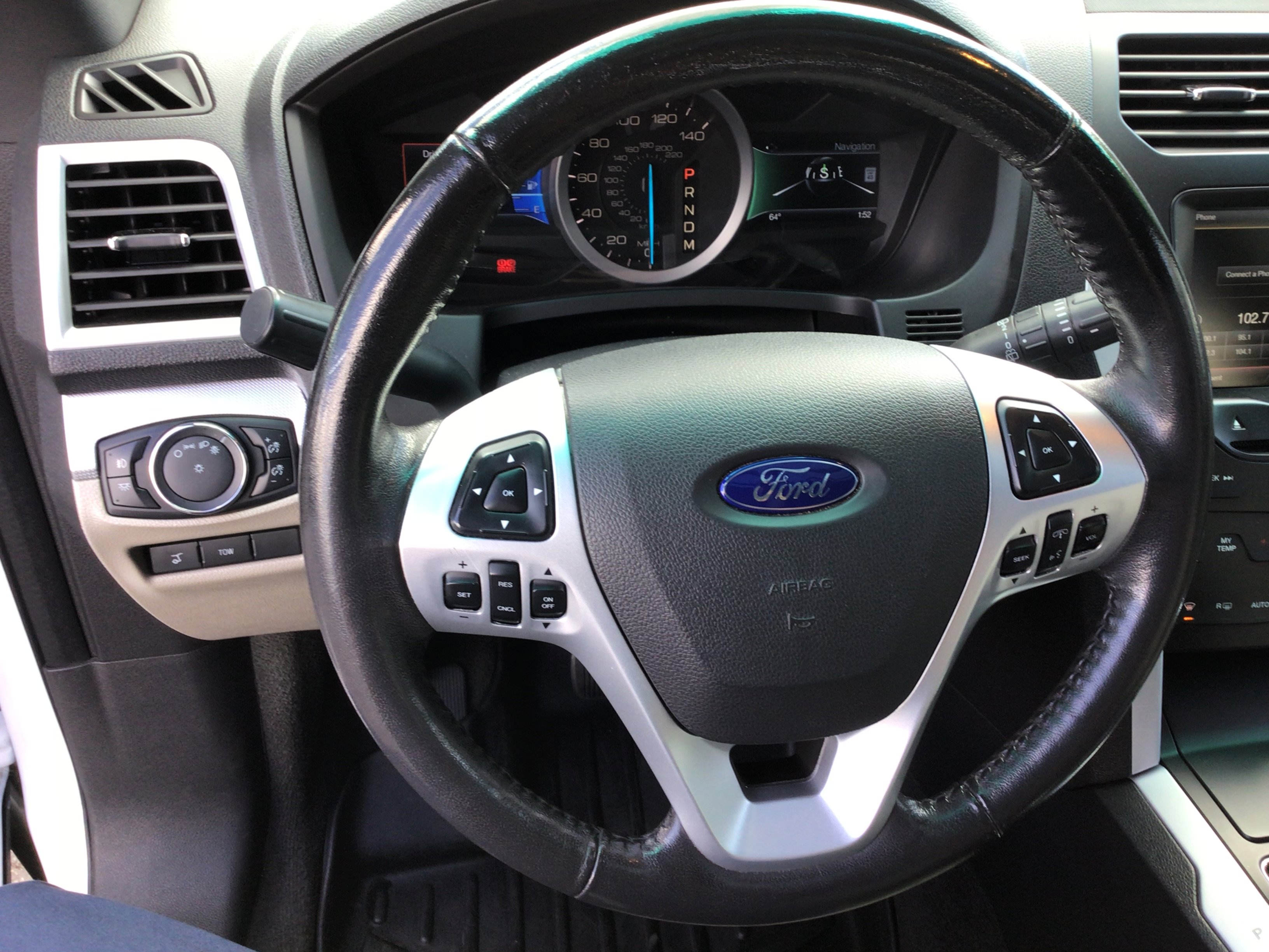 2014 Ford Explorer XLT photo 11