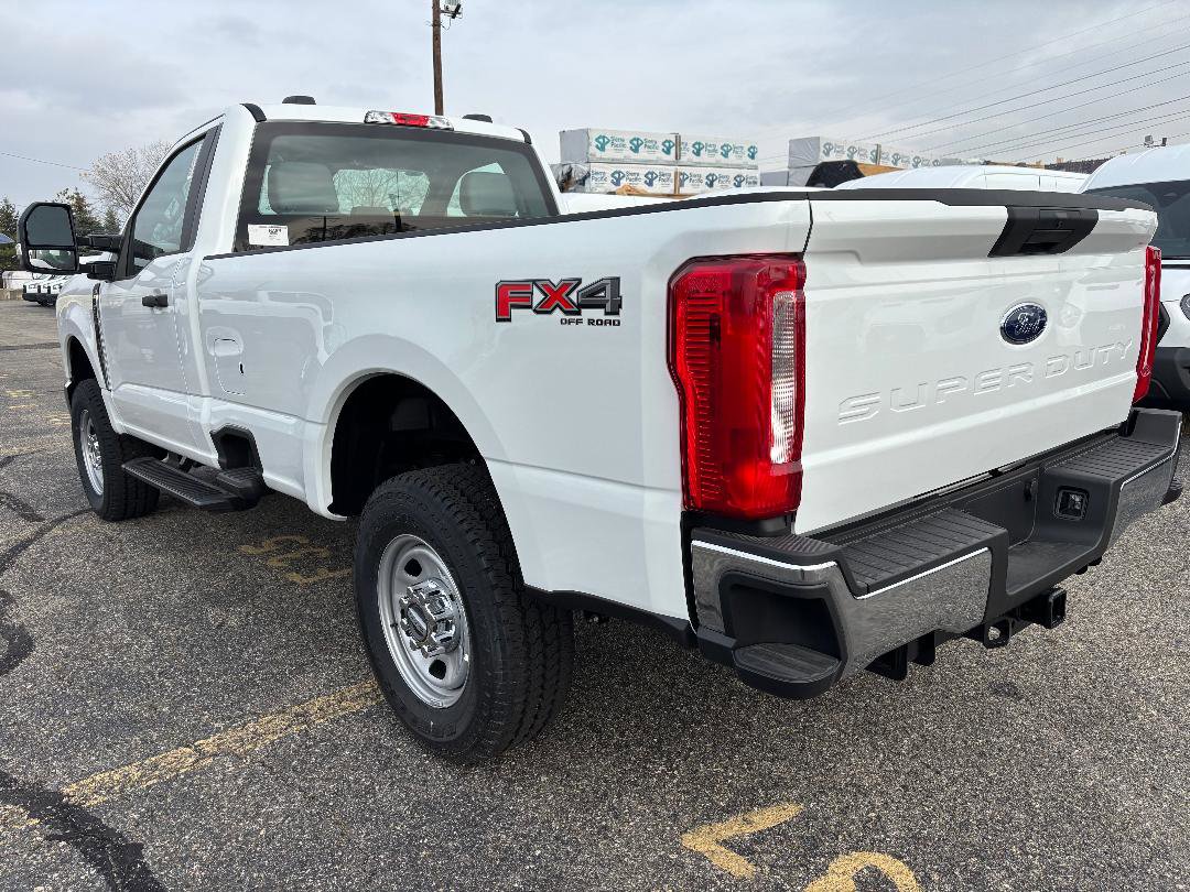 2026 Ford F-350 XL photo 2