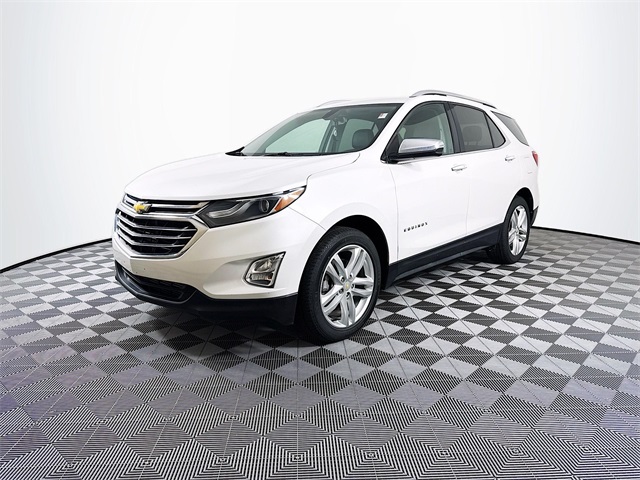 2019 Chevrolet Equinox Premier photo 2