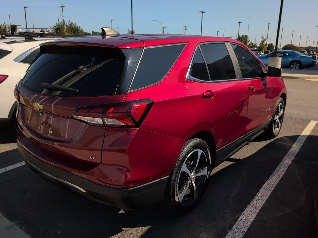 2022 Chevrolet Equinox LT photo 3