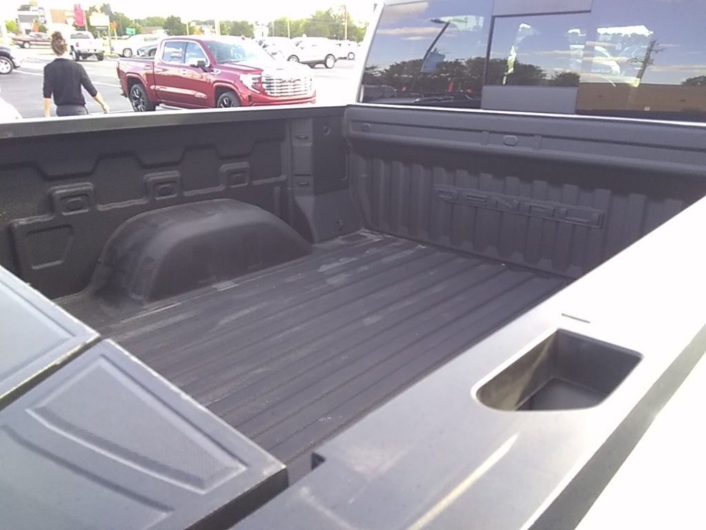 PreOwned 2020 GMC Sierra 1500 Denali 4D Crew Cab in Kinston K5141