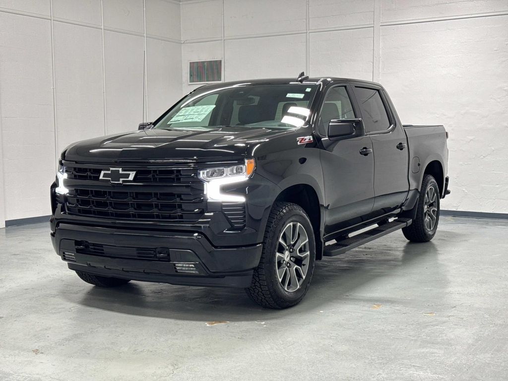 2025 Chevrolet Silverado 1500 RST photo 4