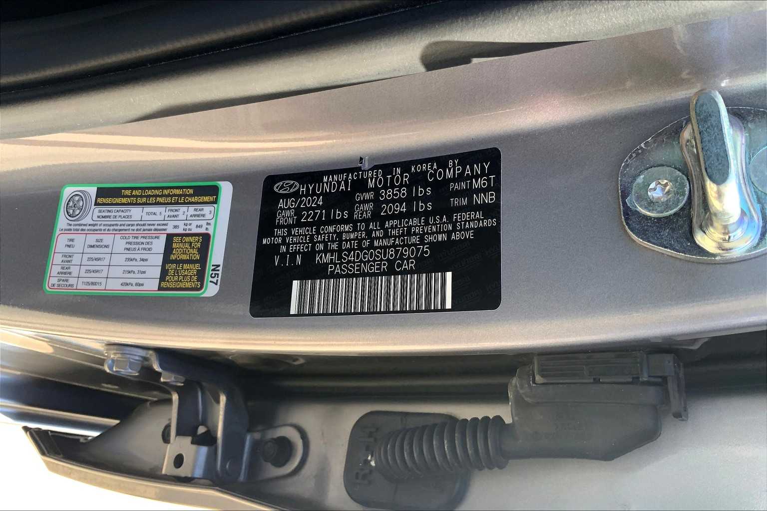 2025 Hyundai Elantra SEL Convenience photo 28