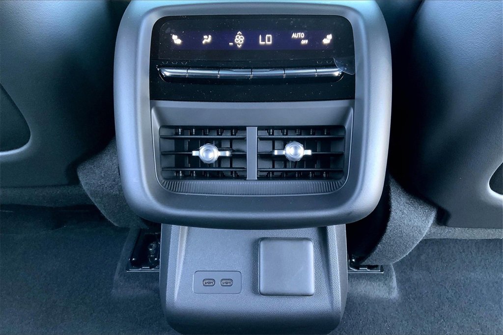 2026 Cadillac Lyriq photo 17