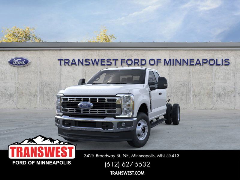 2026 Ford F-350 Super Duty Chassis Cab XL