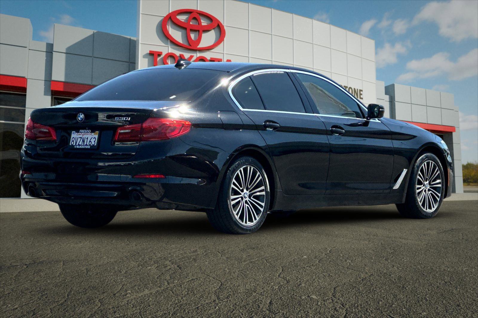 2020 Bmw 530i Sedan photo 2