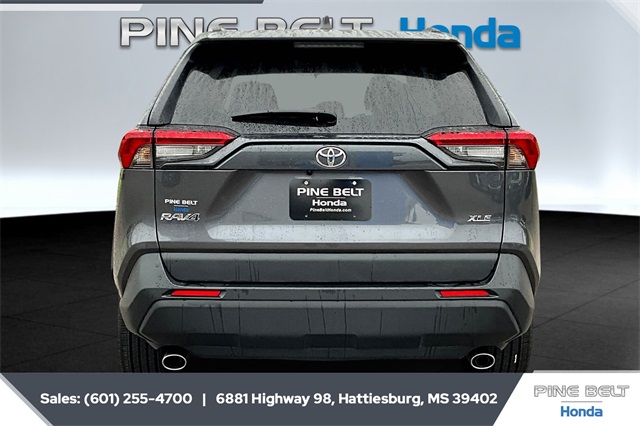 2024 Toyota RAV4 XLE Premium photo 4