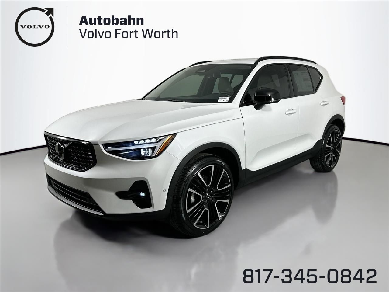 2026 Volvo XC40 Plus's photo