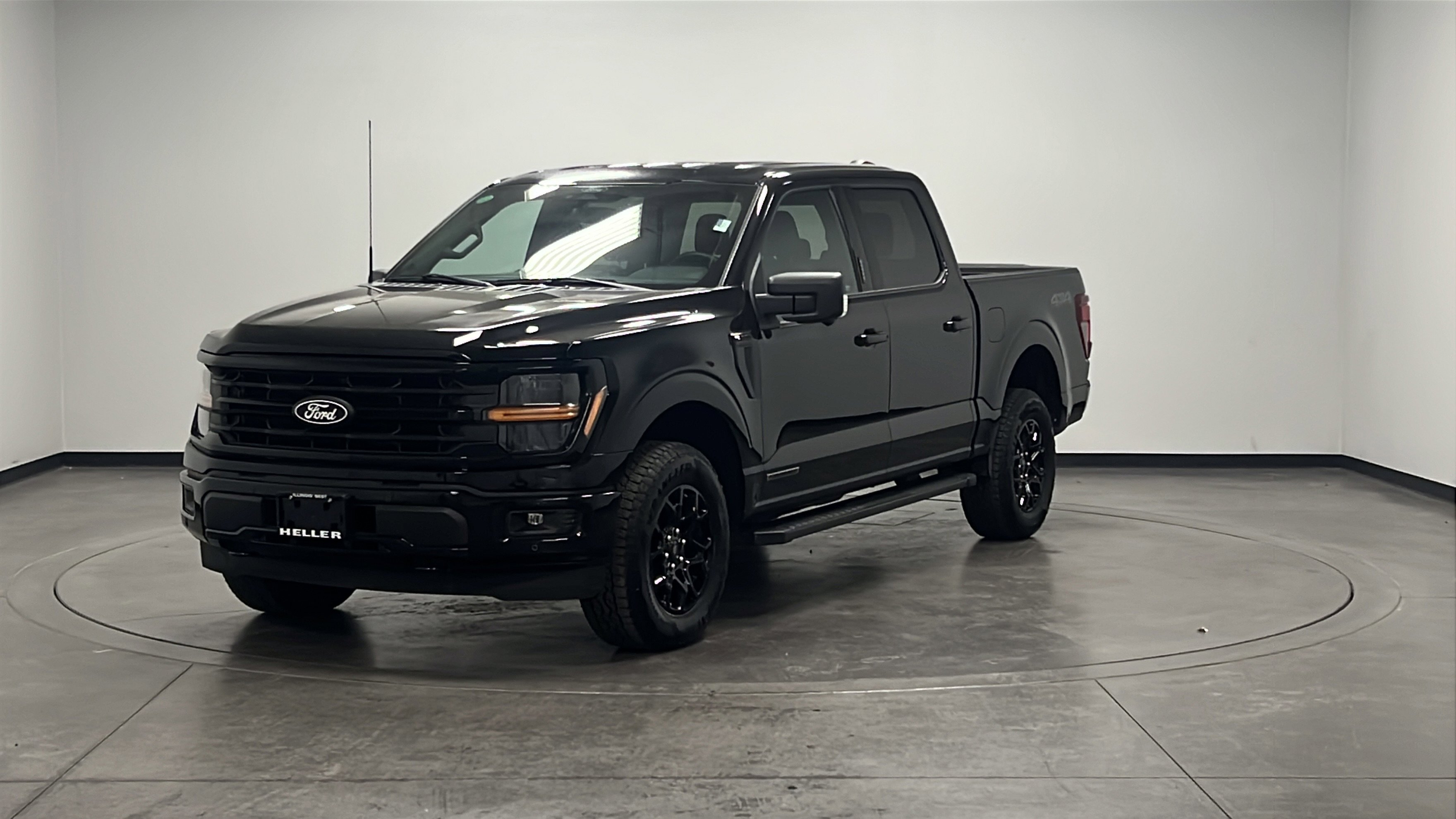 2024 Ford F-150 XLT photo 3