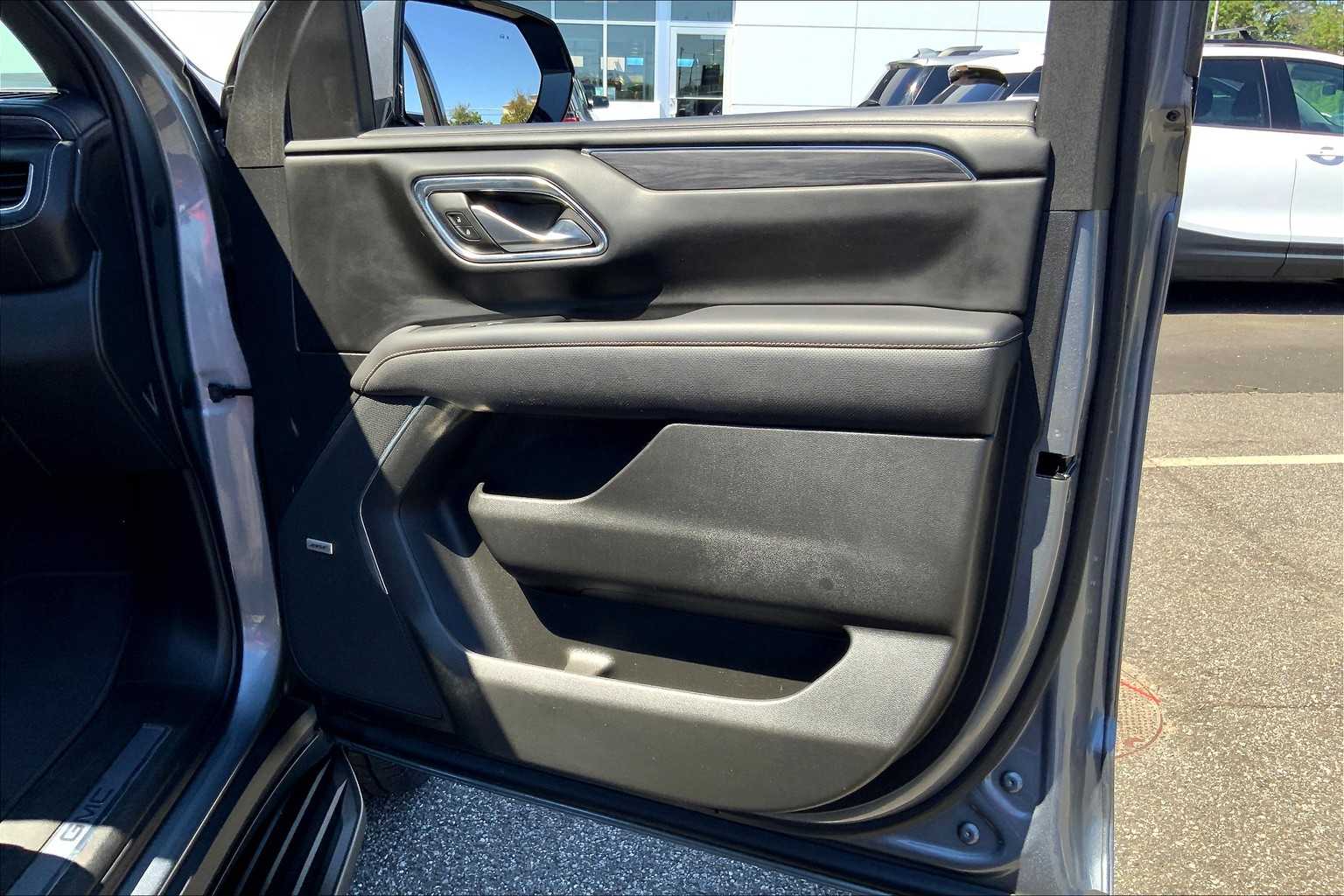2022 Gmc Yukon XL SLT photo 21