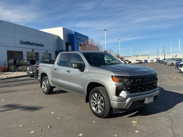 2024 Chevrolet Silverado 1500 Custom's photo