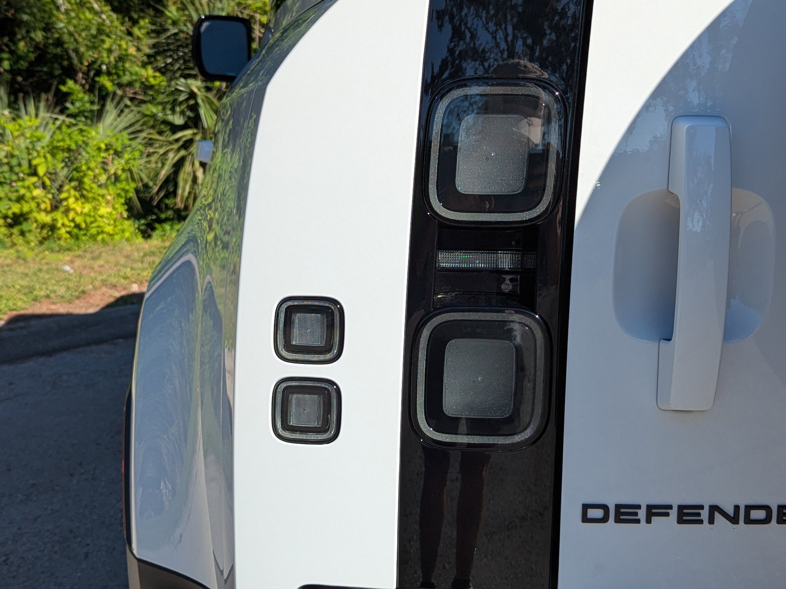 2026 Land Rover Defender 110 S photo 5