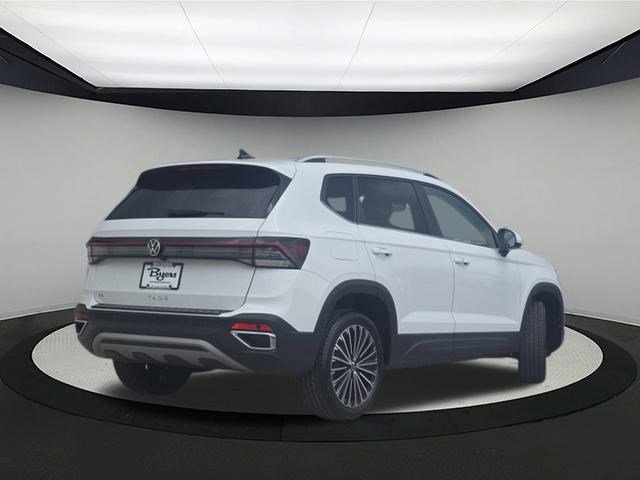 2025 Volkswagen Taos SE photo 4