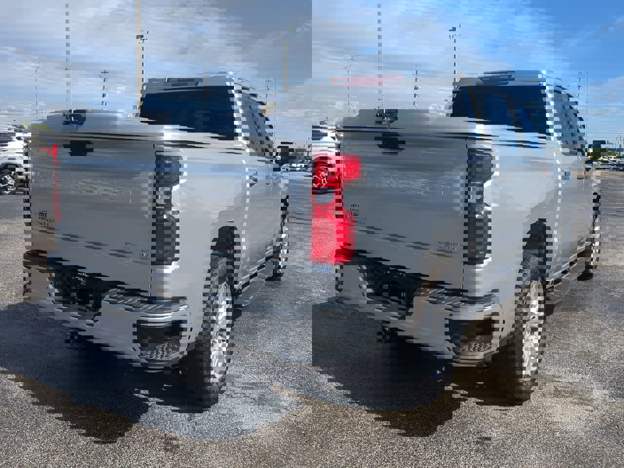 2020 Chevrolet Silverado 1500 Custom photo 3