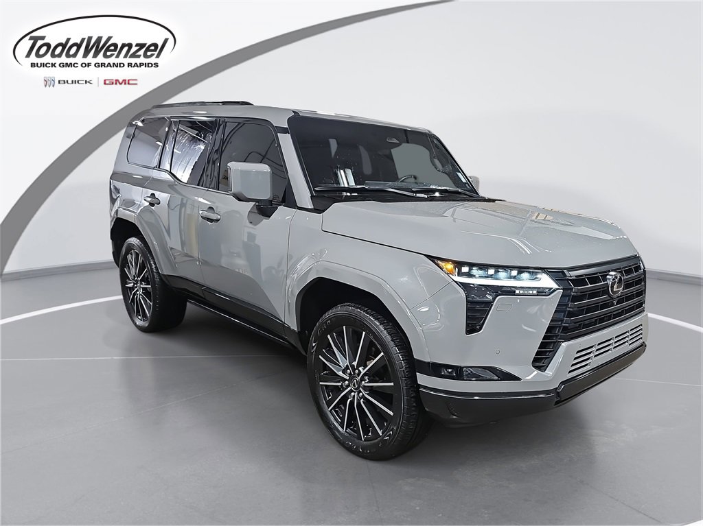 2024 Lexus GX Luxury's photo