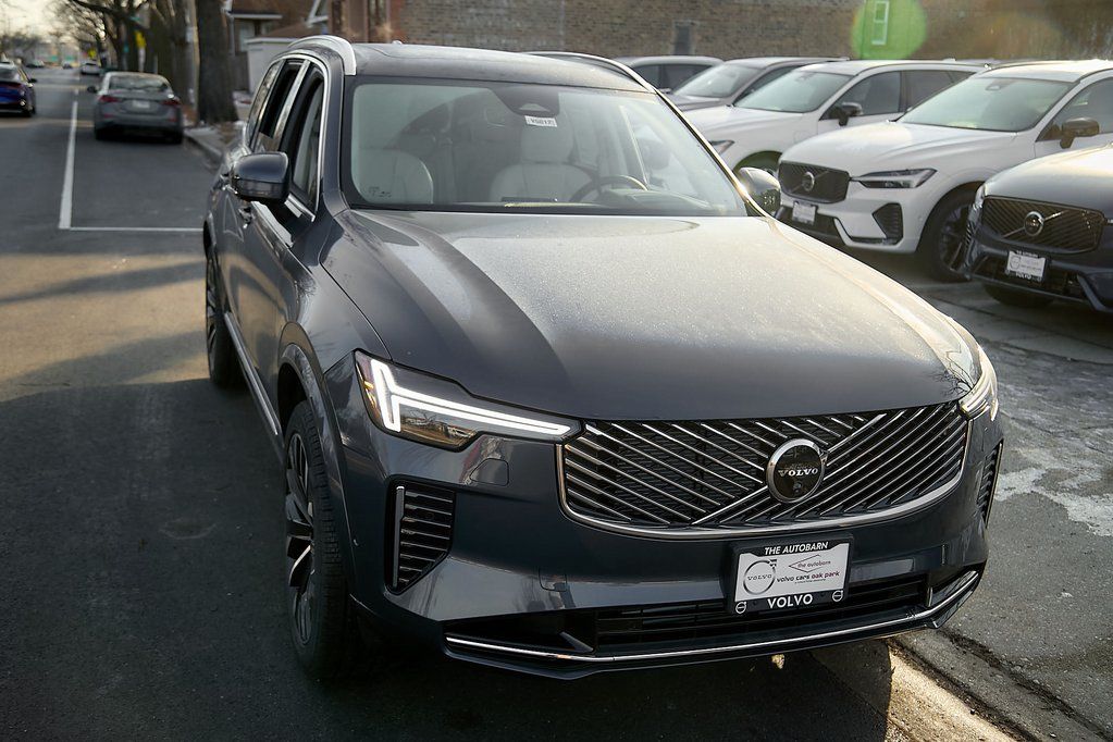 2026 VOLVO XC90 - Image 3