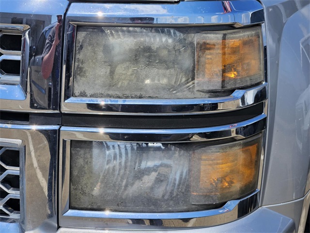 2015 Chevrolet Silverado 1500 LT photo 2
