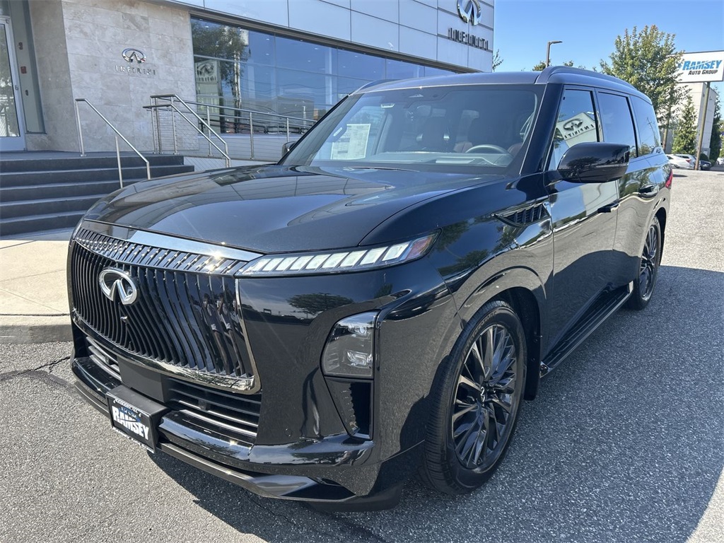 2026 Infiniti QX80 photo 3