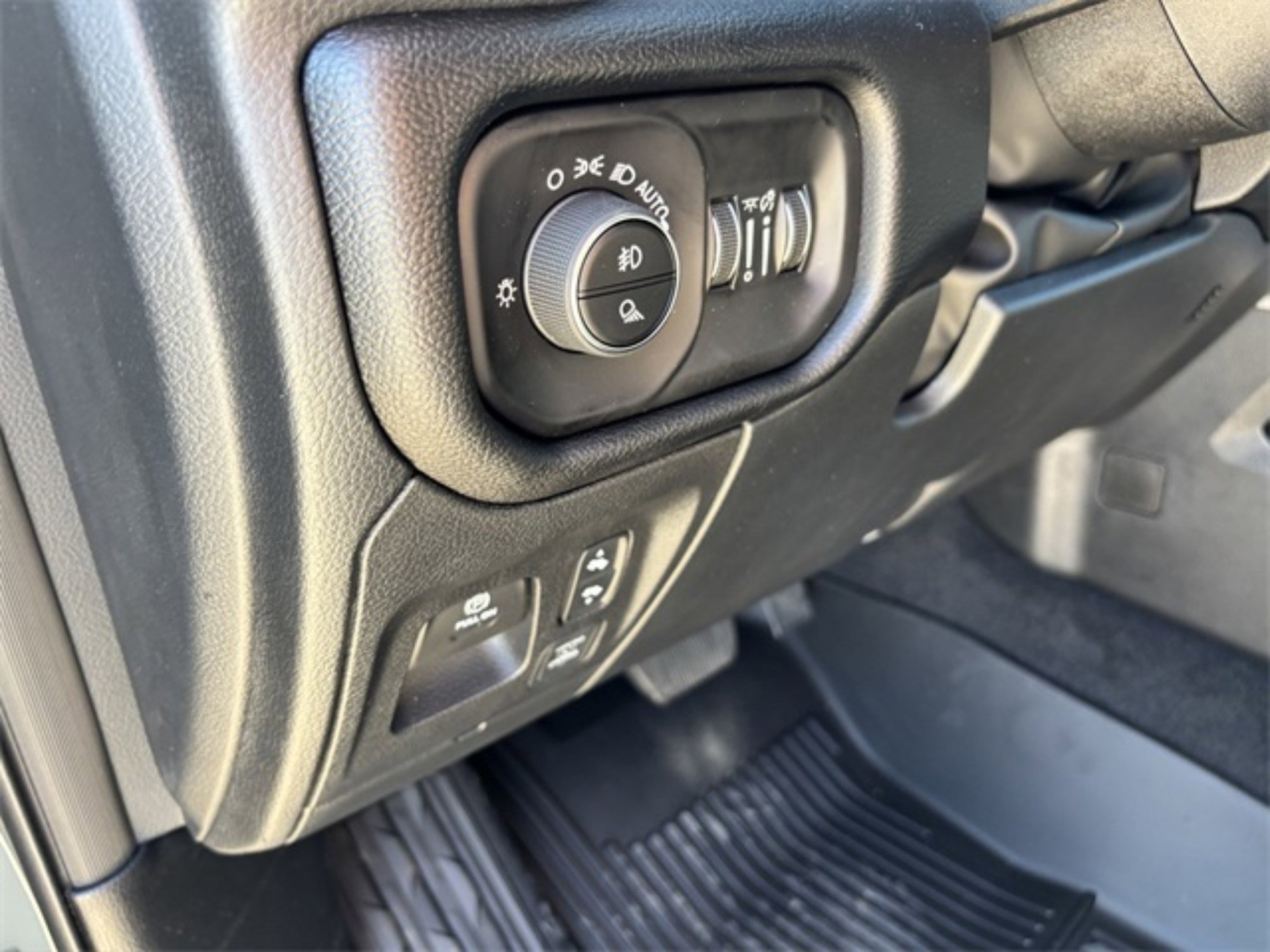 2026 Ram 1500 Rebel photo 15