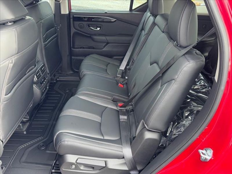 2025 Honda Pilot EX-L photo 4
