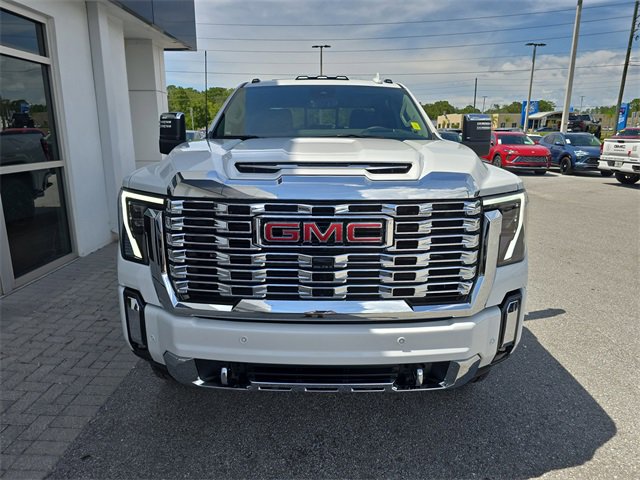 2025 Gmc Sierra HD Denali photo 2