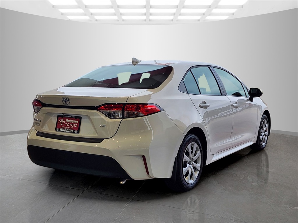 2025 Toyota Corolla LE photo 4