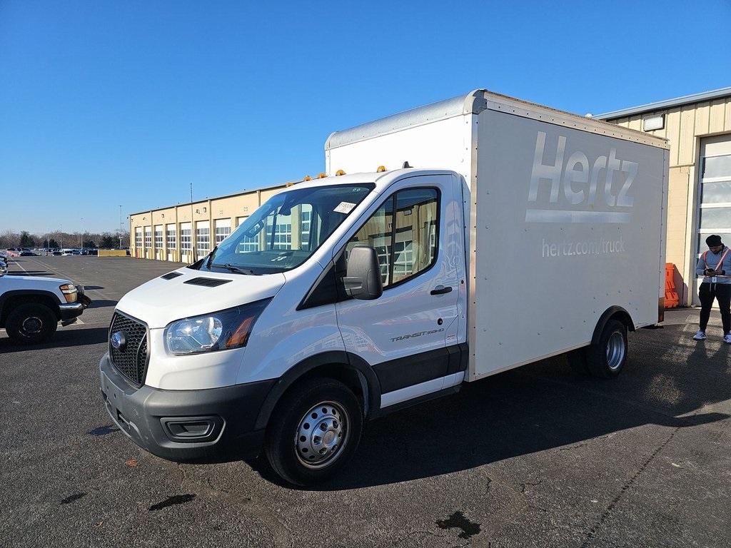 2022 Ford Transit Cutaway Base's photo