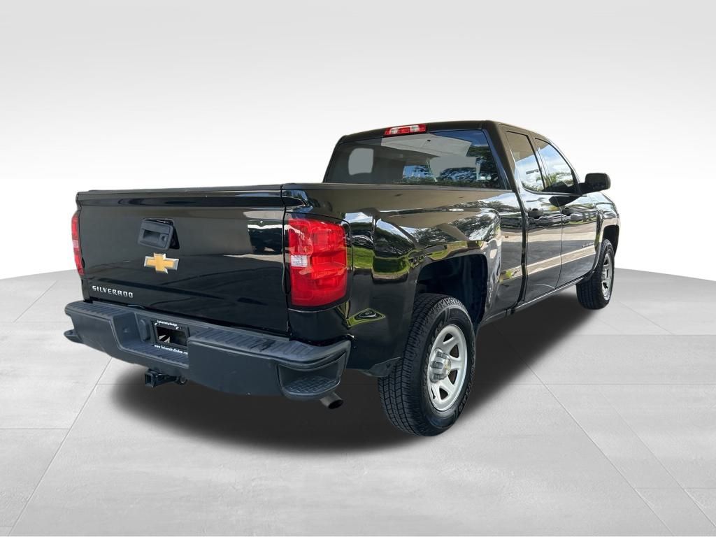 2016 Chevrolet Silverado 1500 photo 2