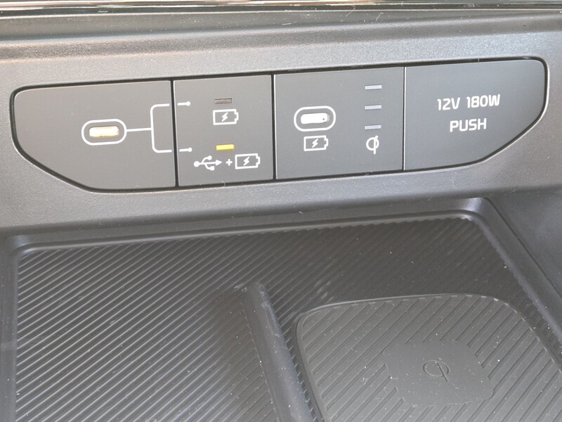 2025 Kia K5 GT-Line photo 13